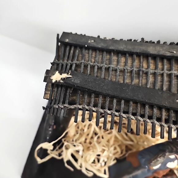 Elegant Nativity Scene w/Black Stable Joseph Mary Baby Jesus 3 Wise Men Ceramic - Picture 10 of 10